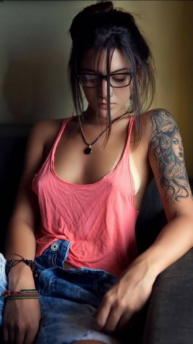 [20/45] Tattooed Girls [https://Photos.WebService.Today/]