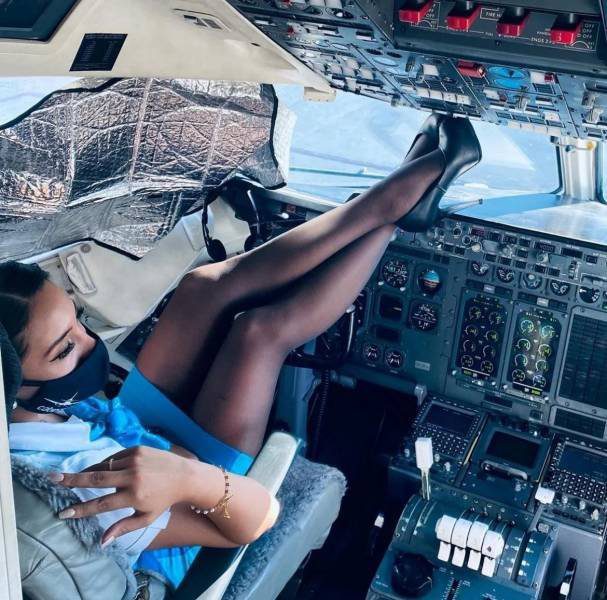 #bluesky #free #photo #album #sexy #lady

[21/33] Hot Flight Attendants [More photos in this category: https://Photos.WebService.Today/category/Hot_Flight_Attendants/]