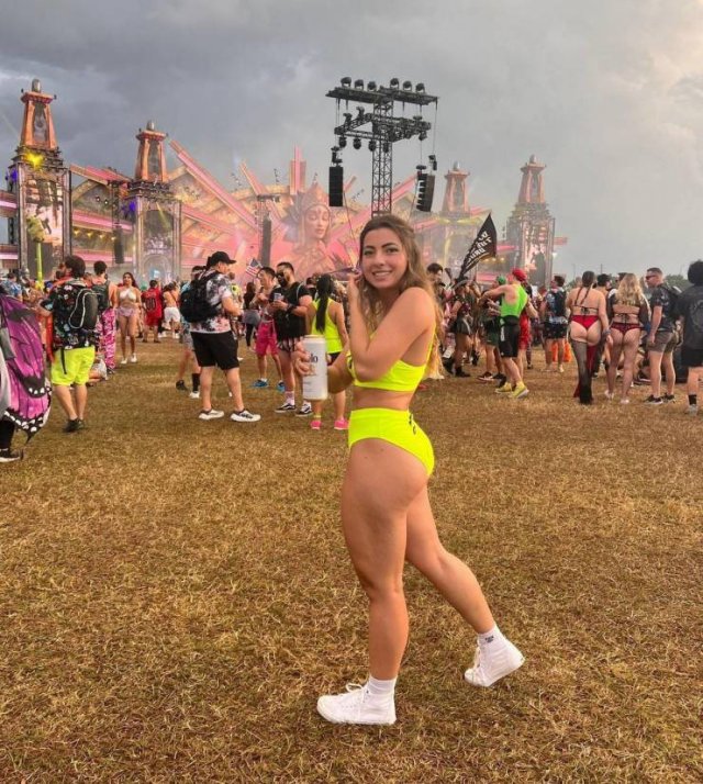 #bluesky #free #photo #album #sexy #lady

[24/37] Girls At Music Festivals [More photos in this category: https://Photos.WebService.Today/category/Girls_At_Music_Festivals/]